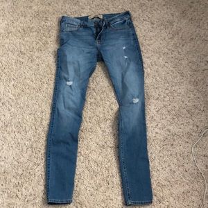 hollister light wash jeans